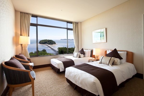 鳳凰の旅【京成船橋発】~憧れのホテルで優雅なひととき~蒲郡クラシックホテルとノリタケの森 1泊2日<コースNo.25-1105>(京成トラベル)3